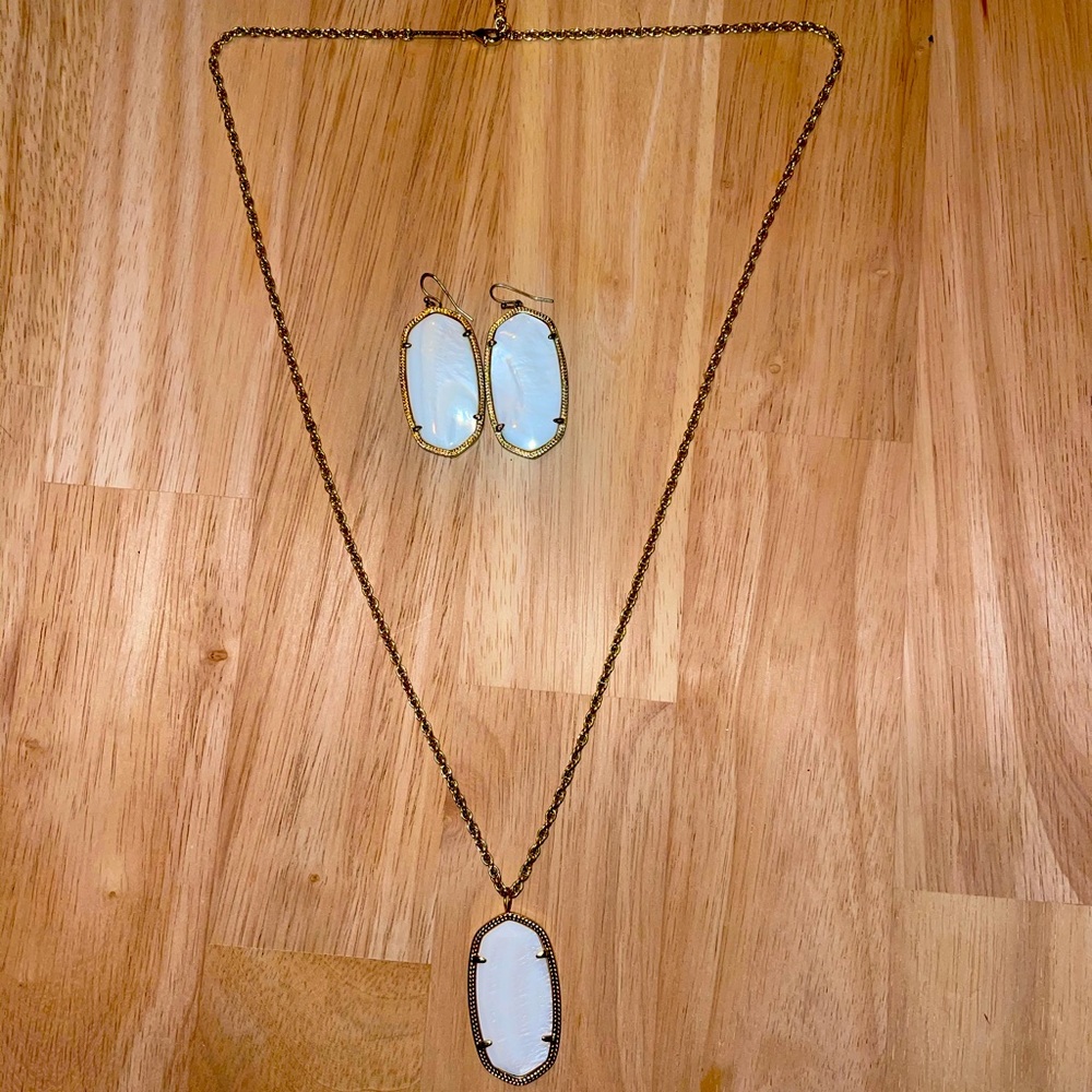 Kendra Scott Danielle Drop Earrings/Necklace white
